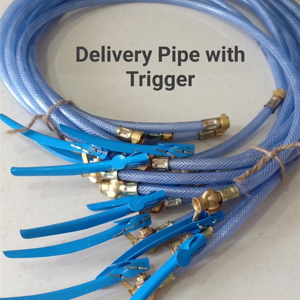 DELIVERY PIPE WITH TRIGGER